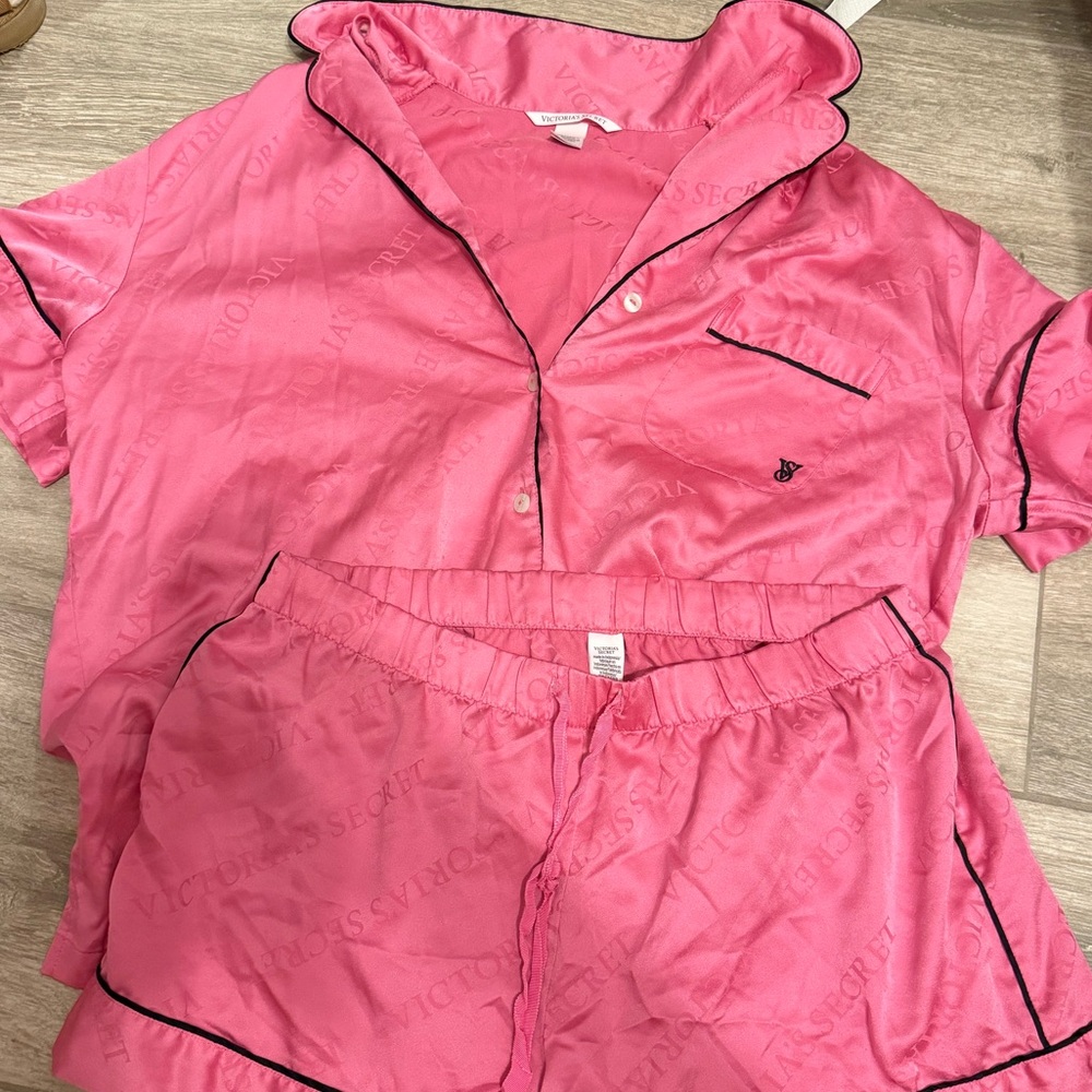 Victoria's Secret Pink Short Sleeve Pajama Set